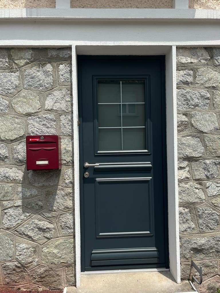 remplacement porte d’entrée Panazol - porte d’entrée aluminium gris anthracite - devis gratuit Haute-Vienne
